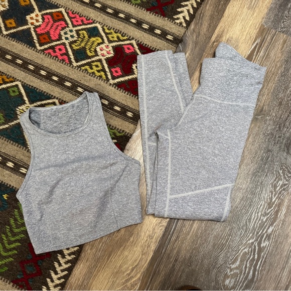 Matching Workout Set Sz S EUC High Rise & Cutout Back Heather Grey - Picture 7 of 8